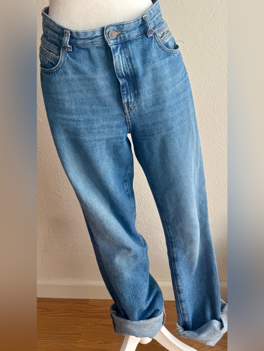 Diesel Women’s Relaxed Jeans in Light Blue Wash